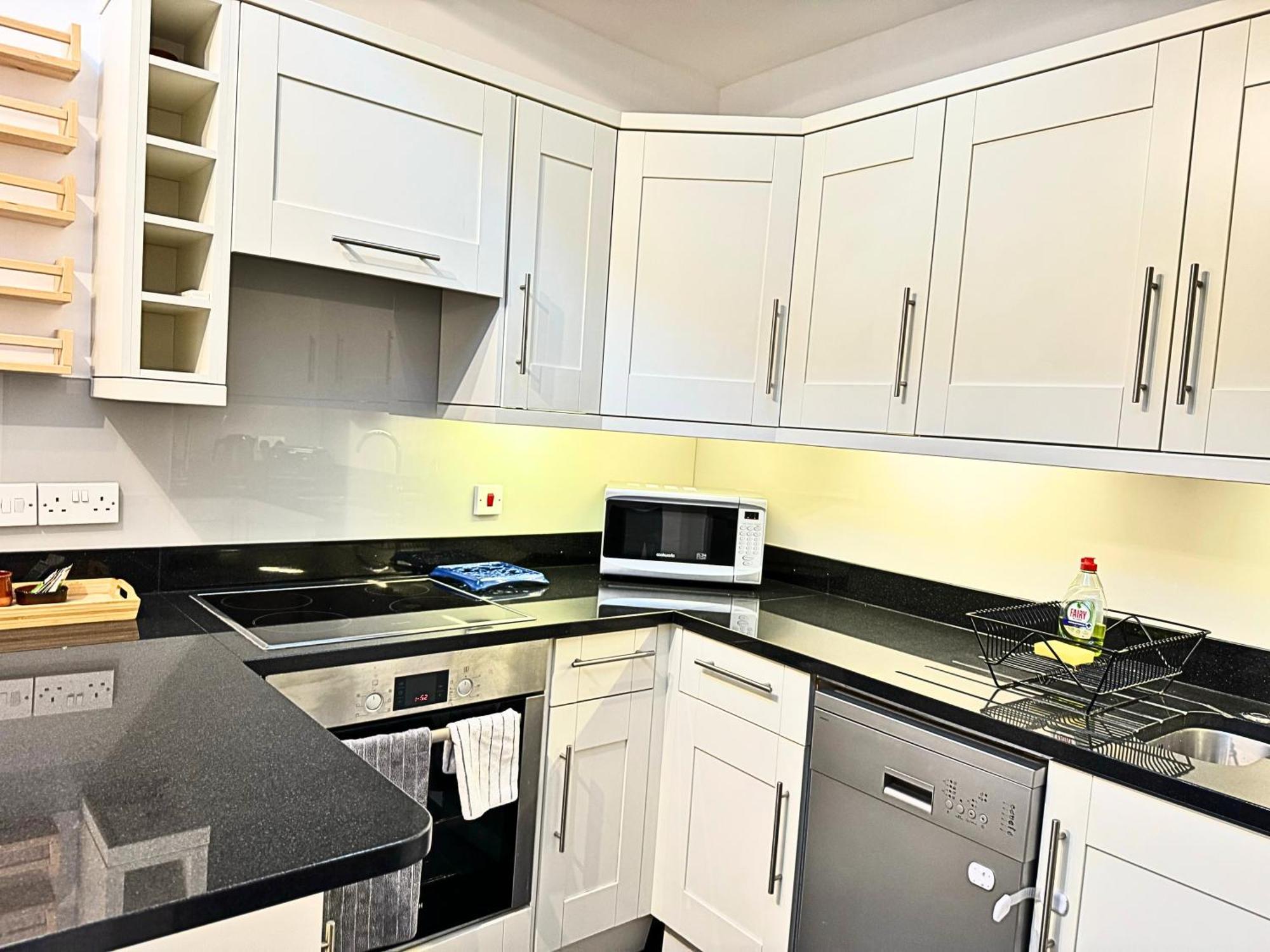 The Heart Of Kensington Mews - 3 Bedrooms House-Private Entrance-Hyde Park Walk Away-Green Park 9 Minutes Underground- The Best Of London With Glamour Of Kensington Exterior foto